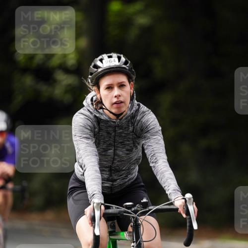 14.09.2025 - Stadtparktriathlon Michael Burmester http://msf.ph/oto/8911910 14.09.2025 11:22:13 Radfahren 842, 855, 929, 952, 964, 972, 1007, 1014 meine-sportfotos.de