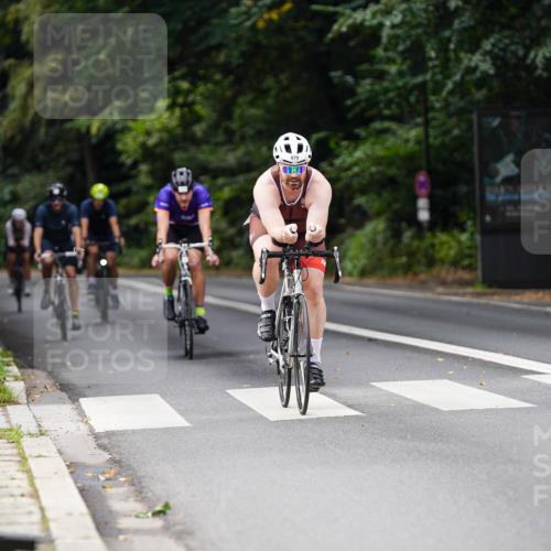 14.09.2025 - Stadtparktriathlon Michael Burmester http://msf.ph/oto/8911935 14.09.2025 11:22:45 Radfahren 857, 862, 870, 875, 892, 921, 957, 958, 998, 1001, 1002 meine-sportfotos.de