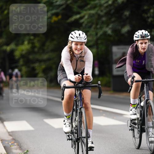 14.09.2025 - Stadtparktriathlon Michael Burmester http://msf.ph/oto/8911944 14.09.2025 11:22:52 Radfahren 831, 862, 870, 875, 918, 921, 948, 974, 1001, 1002 meine-sportfotos.de