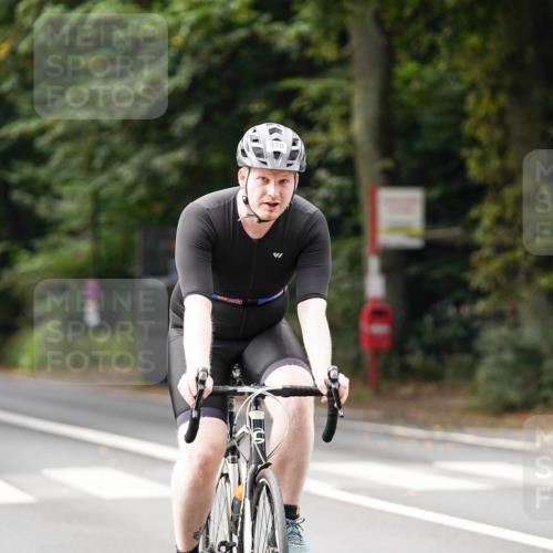 14.09.2025 - Stadtparktriathlon Michael Burmester http://msf.ph/oto/8911962 14.09.2025 11:23:06 Radfahren 829, 851, 882, 920, 946, 948, 963 meine-sportfotos.de