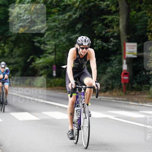 14.09.2025 - Stadtparktriathlon Michael Burmester http://msf.ph/oto/8911971 14.09.2025 11:23:31 Radfahren 858, 888, 966 meine-sportfotos.de