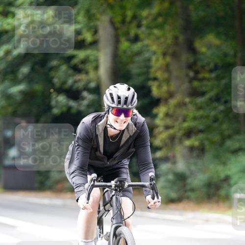 14.09.2025 - Stadtparktriathlon Michael Burmester http://msf.ph/oto/8911977 14.09.2025 11:23:36 Radfahren 849, 858, 888, 893, 966 meine-sportfotos.de