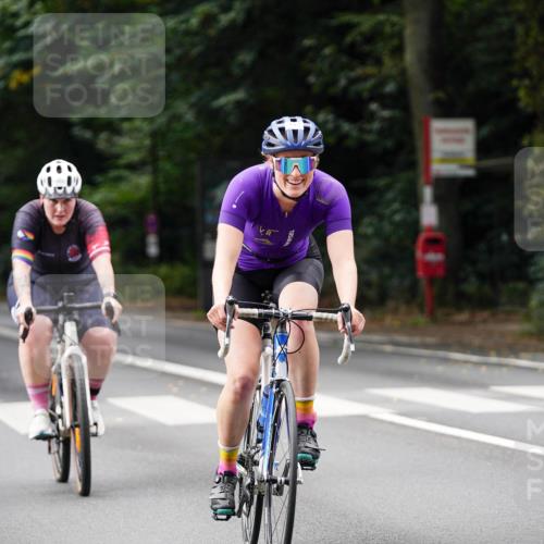 14.09.2025 - Stadtparktriathlon Michael Burmester http://msf.ph/oto/8911992 14.09.2025 11:23:50 Radfahren 824, 893, 936, 940, 943, 994, 1005, 1008, 1011 meine-sportfotos.de