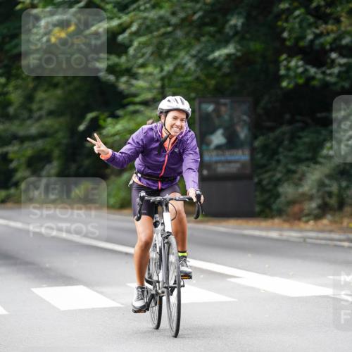 14.09.2025 - Stadtparktriathlon Michael Burmester http://msf.ph/oto/8911997 14.09.2025 11:23:52 Radfahren 824, 936, 940, 943, 986, 994, 1008, 1011 meine-sportfotos.de