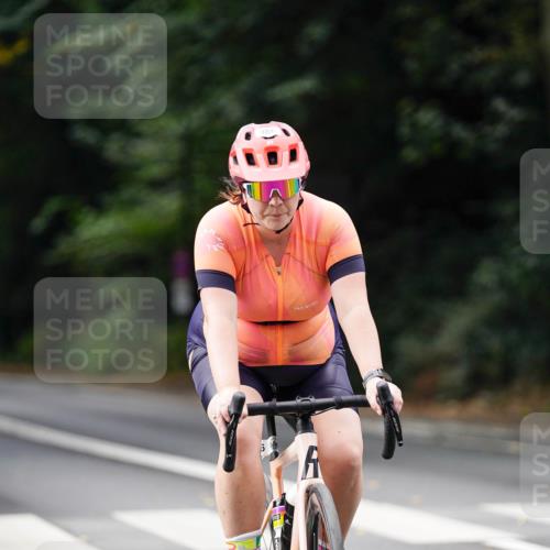 14.09.2025 - Stadtparktriathlon Michael Burmester http://msf.ph/oto/8912004 14.09.2025 11:24:00 Radfahren 823, 824, 876, 878, 895, 915, 924, 986, 987 meine-sportfotos.de