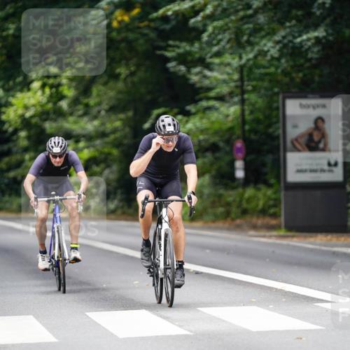 14.09.2025 - Stadtparktriathlon Michael Burmester http://msf.ph/oto/8912027 14.09.2025 11:24:40 Radfahren 756, 877, 900 meine-sportfotos.de