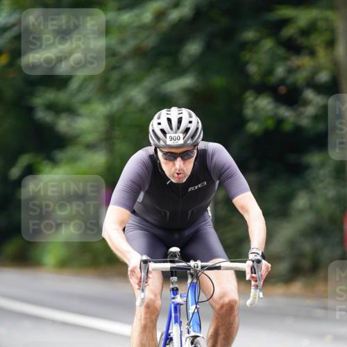 14.09.2025 - Stadtparktriathlon Michael Burmester http://msf.ph/oto/8912031 14.09.2025 11:24:42 Radfahren 756, 877, 900, 962 meine-sportfotos.de