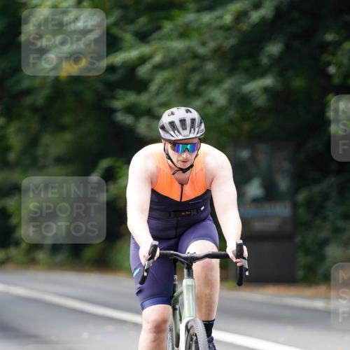 14.09.2025 - Stadtparktriathlon Michael Burmester http://msf.ph/oto/8912045 14.09.2025 11:25:04 Radfahren 839, 843 meine-sportfotos.de