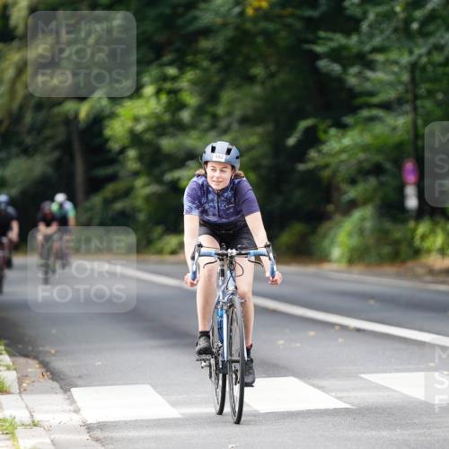 14.09.2025 - Stadtparktriathlon Michael Burmester http://msf.ph/oto/8912049 14.09.2025 11:25:33 Radfahren 826, 852, 919, 992 meine-sportfotos.de