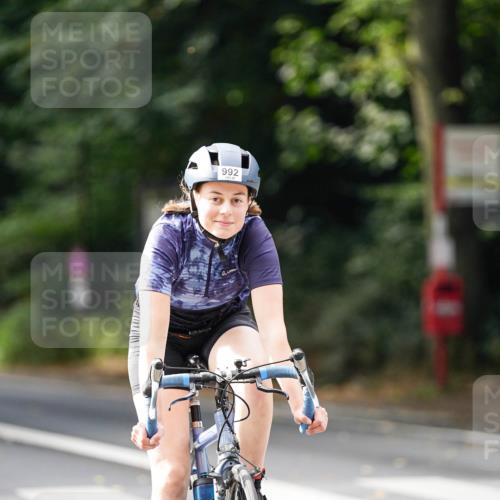 14.09.2025 - Stadtparktriathlon Michael Burmester http://msf.ph/oto/8912051 14.09.2025 11:25:34 Radfahren 826, 852, 919, 992, 1000 meine-sportfotos.de