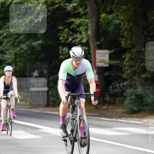 14.09.2025 - Stadtparktriathlon Michael Burmester http://msf.ph/oto/8912059 14.09.2025 11:25:41 Radfahren 826, 837, 852, 919, 1000 meine-sportfotos.de