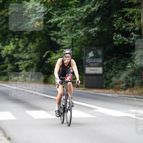 14.09.2025 - Stadtparktriathlon Michael Burmester http://msf.ph/oto/8912068 14.09.2025 11:26:09 Radfahren 835, 930, 951, 1006 meine-sportfotos.de