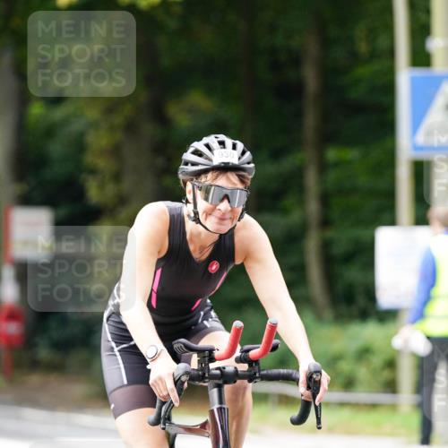 14.09.2025 - Stadtparktriathlon Michael Burmester http://msf.ph/oto/8912070 14.09.2025 11:26:10 Radfahren 835, 930, 951, 1006 meine-sportfotos.de