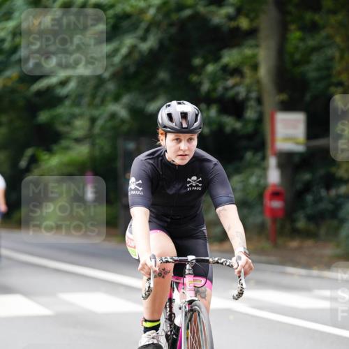 14.09.2025 - Stadtparktriathlon Michael Burmester http://msf.ph/oto/8912094 14.09.2025 11:26:37 Radfahren 846, 905, 911, 931, 942, 961, 976 meine-sportfotos.de