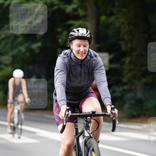 14.09.2025 - Stadtparktriathlon Michael Burmester http://msf.ph/oto/8912109 14.09.2025 11:26:55 Radfahren 868, 898, 932, 969, 985, 995 meine-sportfotos.de