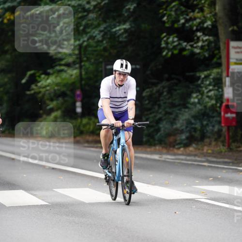 14.09.2025 - Stadtparktriathlon Michael Burmester http://msf.ph/oto/8912117 14.09.2025 11:27:18 Radfahren 836, 867, 874, 947, 979, 996 meine-sportfotos.de