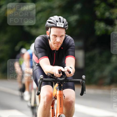 14.09.2025 - Stadtparktriathlon Michael Burmester http://msf.ph/oto/8912125 14.09.2025 11:27:25 Radfahren 838, 867, 874, 947, 979, 996 meine-sportfotos.de
