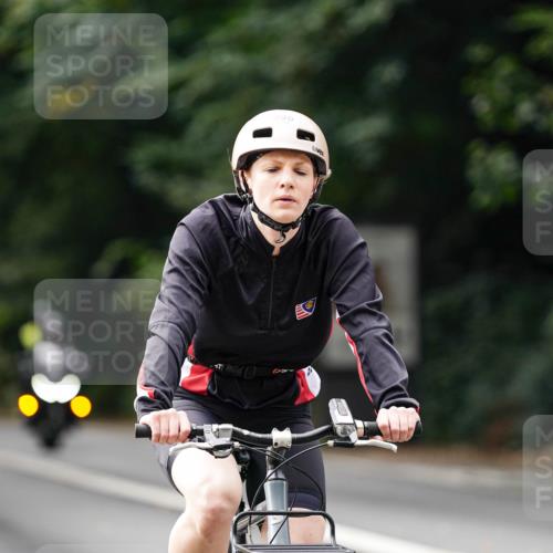 14.09.2025 - Stadtparktriathlon Michael Burmester http://msf.ph/oto/8912129 14.09.2025 11:27:27 Radfahren 838, 867, 874, 979, 996 meine-sportfotos.de