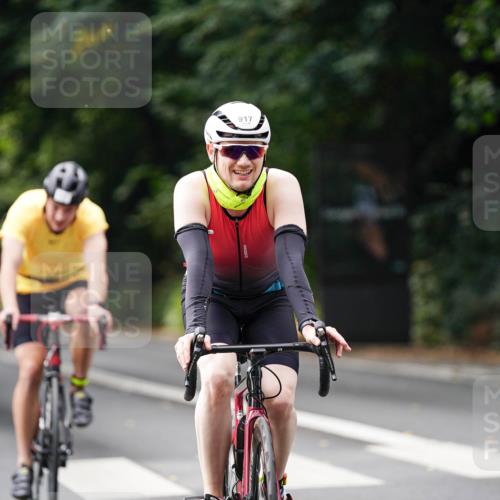 14.09.2025 - Stadtparktriathlon Michael Burmester http://msf.ph/oto/8912135 14.09.2025 11:27:41 Radfahren 833, 841, 859, 872, 889, 917, 944, 990, 1016, 1020 meine-sportfotos.de