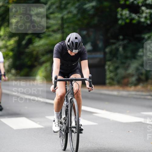 14.09.2025 - Stadtparktriathlon Michael Burmester http://msf.ph/oto/8912149 14.09.2025 11:27:52 Radfahren 833, 848, 853, 872, 890, 897, 916, 944, 990, 1009, 1016 meine-sportfotos.de