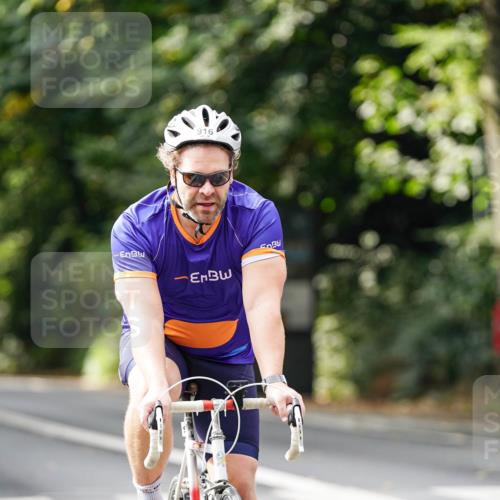 14.09.2025 - Stadtparktriathlon Michael Burmester http://msf.ph/oto/8912159 14.09.2025 11:28:00 Radfahren 848, 890, 897, 916, 925, 941 meine-sportfotos.de