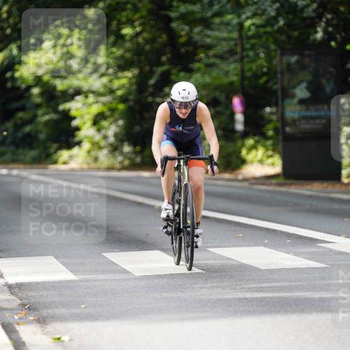 14.09.2025 - Stadtparktriathlon Michael Burmester http://msf.ph/oto/8912172 14.09.2025 11:28:18 Radfahren 854, 1012 meine-sportfotos.de