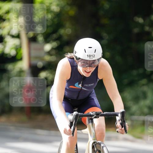 14.09.2025 - Stadtparktriathlon Michael Burmester http://msf.ph/oto/8912174 14.09.2025 11:28:19 Radfahren 1012 meine-sportfotos.de
