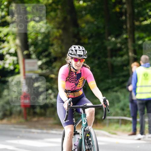 14.09.2025 - Stadtparktriathlon Michael Burmester http://msf.ph/oto/8912185 14.09.2025 11:28:47 Radfahren 871, 938, 973, 982, 984, 989, 1018, 1019 meine-sportfotos.de