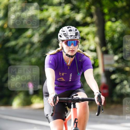 14.09.2025 - Stadtparktriathlon Michael Burmester http://msf.ph/oto/8912186 14.09.2025 11:28:48 Radfahren 871, 938, 973, 982, 984, 989, 1018, 1019 meine-sportfotos.de