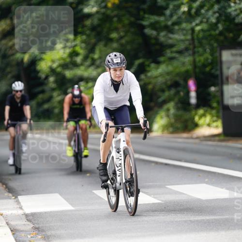 14.09.2025 - Stadtparktriathlon Michael Burmester http://msf.ph/oto/8912188 14.09.2025 11:28:50 Radfahren 938, 973, 982, 984, 989, 1018, 1019 meine-sportfotos.de