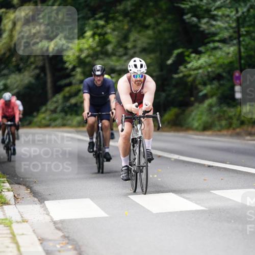 14.09.2025 - Stadtparktriathlon Michael Burmester http://msf.ph/oto/8912208 14.09.2025 11:30:08 Radfahren 828, 870, 918, 921, 955 meine-sportfotos.de