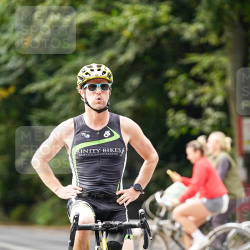 14.09.2025 - Stadtparktriathlon Michael Burmester http://msf.ph/oto/8912236 14.09.2025 11:30:40 Radfahren 822, 829, 850, 855, 952, 960, 1014 meine-sportfotos.de