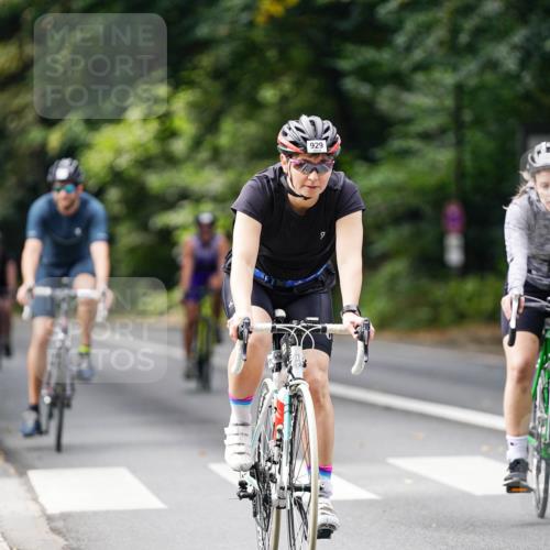 14.09.2025 - Stadtparktriathlon Michael Burmester http://msf.ph/oto/8912246 14.09.2025 11:31:00 Radfahren 862, 882, 929, 945, 957, 964, 987 meine-sportfotos.de