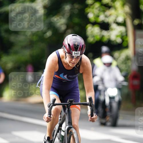 14.09.2025 - Stadtparktriathlon Michael Burmester http://msf.ph/oto/8912275 14.09.2025 11:31:38 Radfahren 893, 895, 940, 958 meine-sportfotos.de