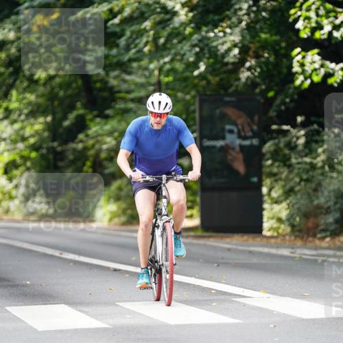14.09.2025 - Stadtparktriathlon Michael Burmester http://msf.ph/oto/8912277 14.09.2025 11:31:39 Radfahren 876, 893, 895, 940, 958 meine-sportfotos.de