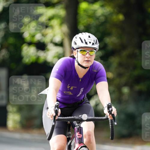 14.09.2025 - Stadtparktriathlon Michael Burmester http://msf.ph/oto/8912288 14.09.2025 11:31:51 Radfahren 876, 895, 948 meine-sportfotos.de