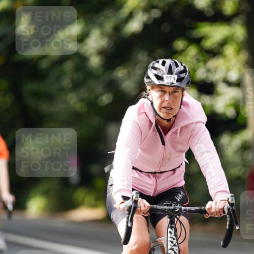14.09.2025 - Stadtparktriathlon Michael Burmester http://msf.ph/oto/8912311 14.09.2025 11:32:21 Radfahren 894, 968, 974, 997, 1017 meine-sportfotos.de