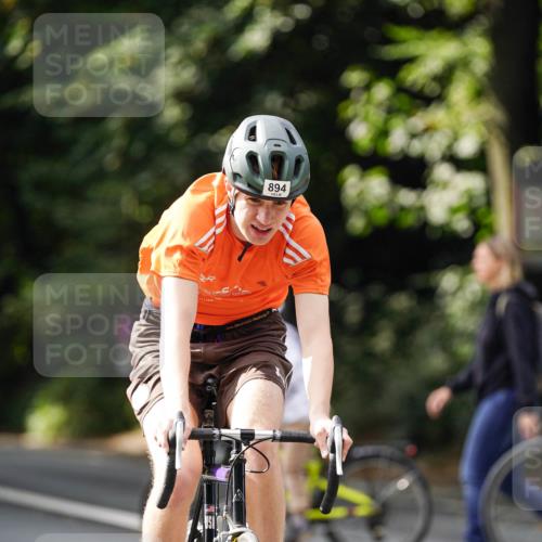 14.09.2025 - Stadtparktriathlon Michael Burmester http://msf.ph/oto/8912312 14.09.2025 11:32:22 Radfahren 894, 968, 974, 997, 1017 meine-sportfotos.de