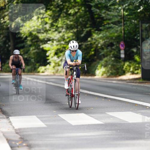 14.09.2025 - Stadtparktriathlon Michael Burmester http://msf.ph/oto/8912317 14.09.2025 11:32:43 Radfahren 936, 950, 967, 986 meine-sportfotos.de
