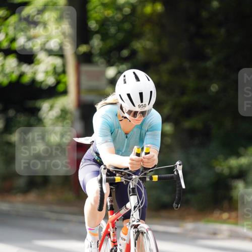 14.09.2025 - Stadtparktriathlon Michael Burmester http://msf.ph/oto/8912319 14.09.2025 11:32:45 Radfahren 936, 950, 967, 986 meine-sportfotos.de