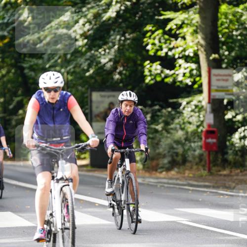 14.09.2025 - Stadtparktriathlon Michael Burmester http://msf.ph/oto/8912337 14.09.2025 11:33:16 Radfahren 946, 980, 992, 1005, 1011, 1067 meine-sportfotos.de
