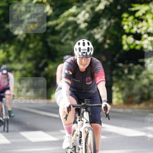 14.09.2025 - Stadtparktriathlon Michael Burmester http://msf.ph/oto/8912350 14.09.2025 11:33:27 Radfahren 824, 839, 946, 962, 980, 1006, 1008, 1067 meine-sportfotos.de