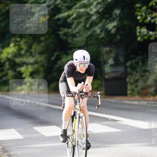 14.09.2025 - Stadtparktriathlon Michael Burmester http://msf.ph/oto/8912357 14.09.2025 11:33:40 Radfahren 951, 1069 meine-sportfotos.de