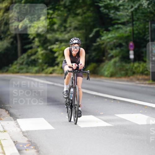 14.09.2025 - Stadtparktriathlon Michael Burmester http://msf.ph/oto/8912360 14.09.2025 11:33:51 Radfahren 930 meine-sportfotos.de