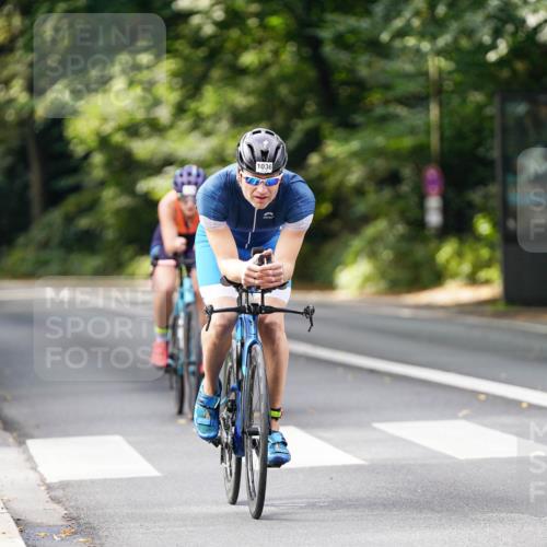 14.09.2025 - Stadtparktriathlon Michael Burmester http://msf.ph/oto/8912370 14.09.2025 11:34:07 Radfahren 911, 942, 1000, 1015, 1036 meine-sportfotos.de