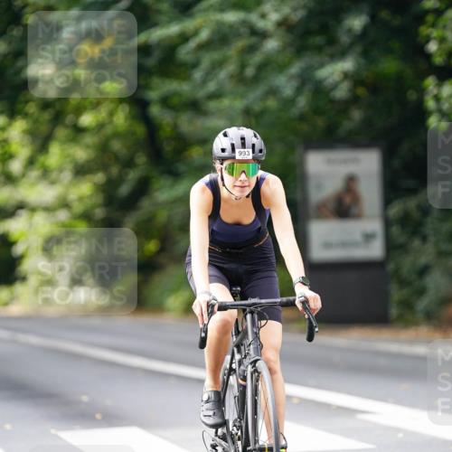 14.09.2025 - Stadtparktriathlon Michael Burmester http://msf.ph/oto/8912390 14.09.2025 11:34:41 Radfahren 976, 993, 1035 meine-sportfotos.de