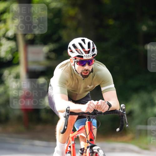 14.09.2025 - Stadtparktriathlon Michael Burmester http://msf.ph/oto/8912398 14.09.2025 11:35:01 Radfahren 924, 961, 985, 1082 meine-sportfotos.de
