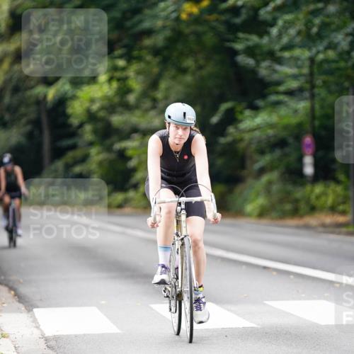 14.09.2025 - Stadtparktriathlon Michael Burmester http://msf.ph/oto/8912424 14.09.2025 11:35:40 Radfahren 941, 995, 1020 meine-sportfotos.de