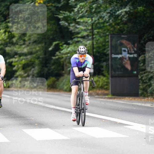 14.09.2025 - Stadtparktriathlon Michael Burmester http://msf.ph/oto/8912432 14.09.2025 11:35:52 Radfahren 837, 995, 996, 1076, 1113 meine-sportfotos.de