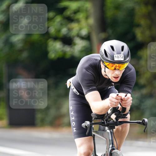 14.09.2025 - Stadtparktriathlon Michael Burmester http://msf.ph/oto/8912447 14.09.2025 11:36:18 Radfahren 890, 1072, 1097 meine-sportfotos.de
